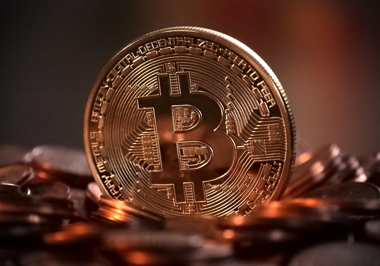 Bitcoin slips toward $62K as rate-hike fears and Ethereum Foundation upheaval rattle crypto markets