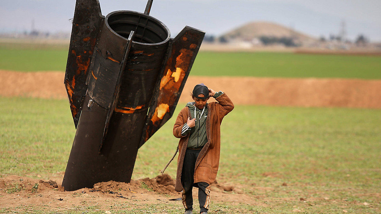 Iran Under Fire, Diplomacy in the Air: Oil Fidgets as Washington Keeps Its Options Open